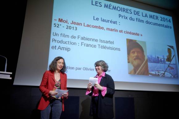 Remise du prix du film "Mémoires de la mer" 2014, décerné par La Corderie Royale de Rochefort, à Fabienne Issartel.